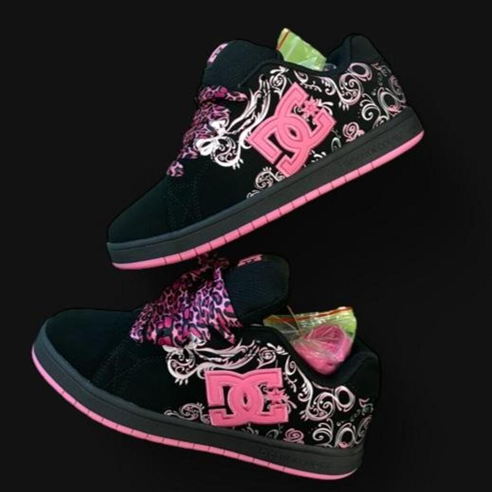 Dc shoes pixie graphic